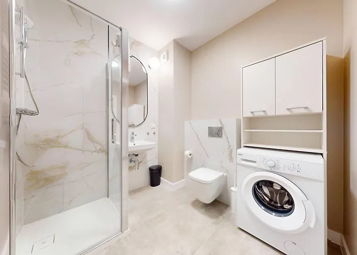 The Silver Mokotow Parking * Varšava