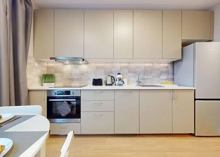 The Silver Mokotow Parking Apartment *